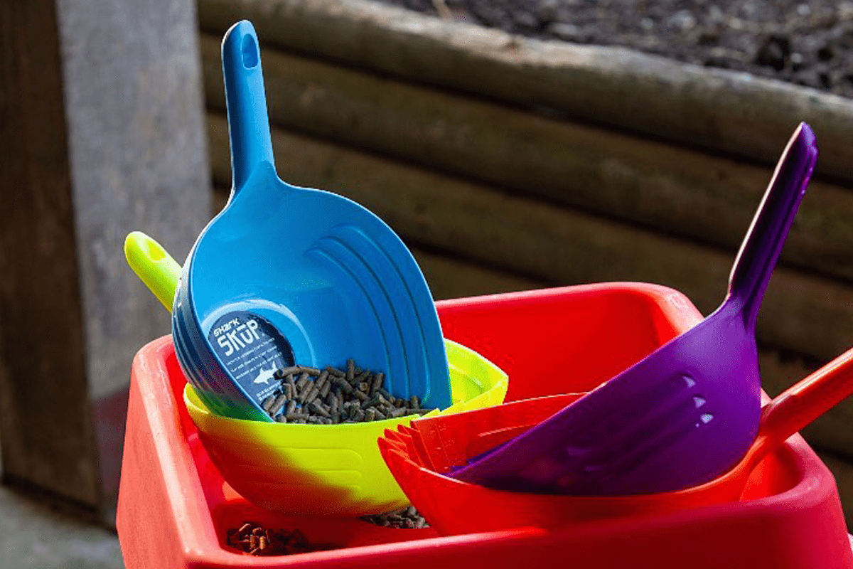 Parallax Shark SKUP Feed Scoop Horse Feeding Shark SKUP Feed Scoop